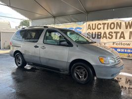 2003 Toyota Sienna