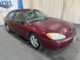2004 Ford Taurus
