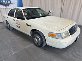 2004 Ford Crown Victoria