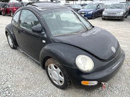 2000 VOLKSWAGEN New Beetle