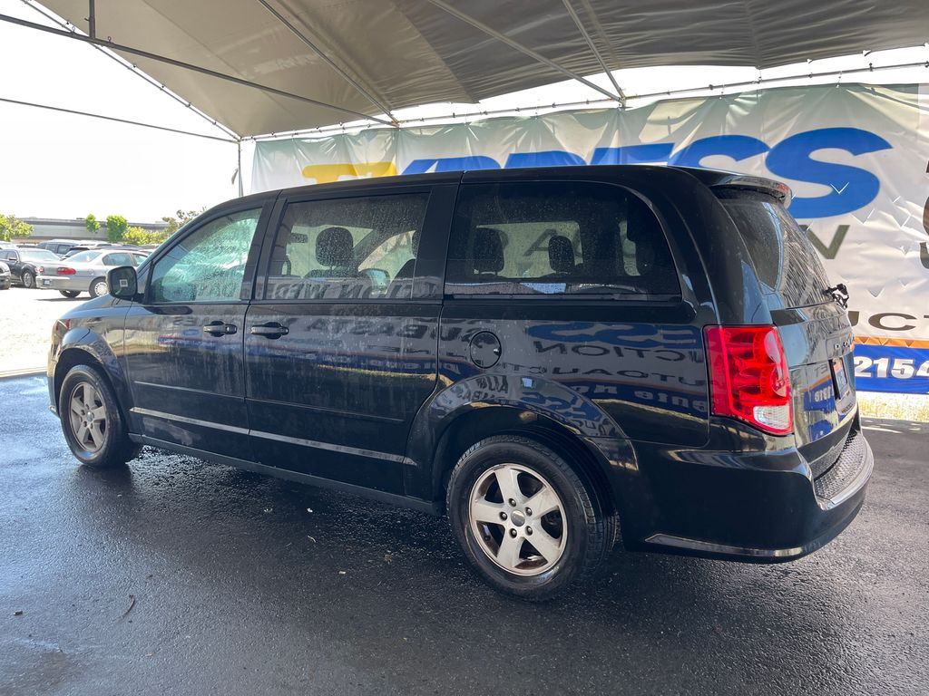 2013 Dodge Grand Caravan 2
