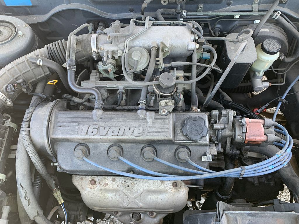 1996 SUZUKI ESTEEM 9