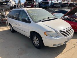 2006 Chrysler Town & Country