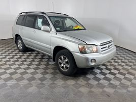 2004 Toyota HIGHLANDER