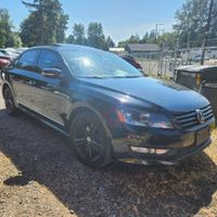 2013 VOLKSWAGEN Passat
