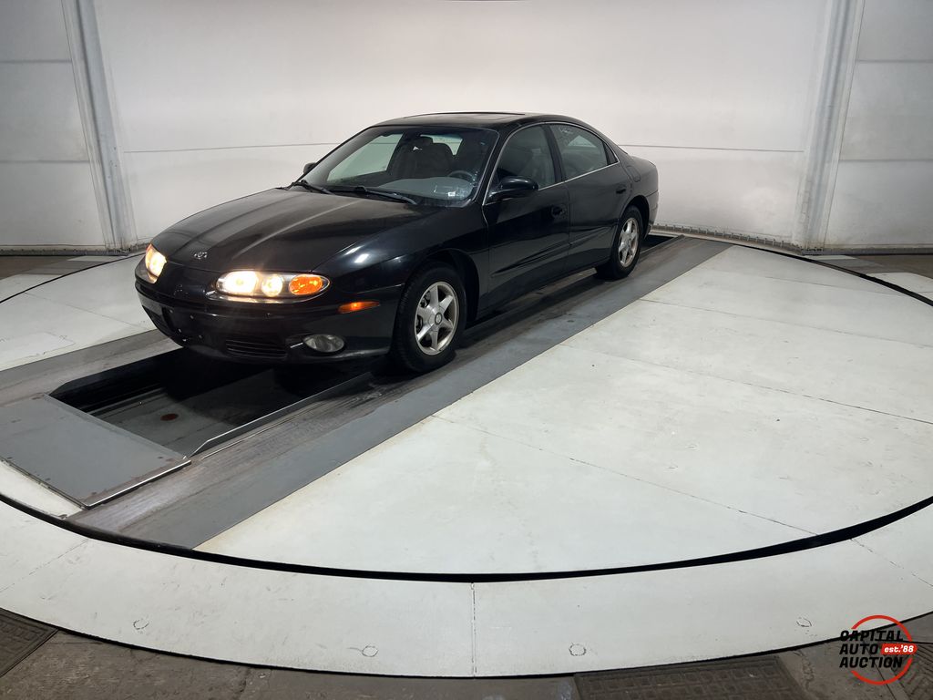 2002 Oldsmobile Aurora 1