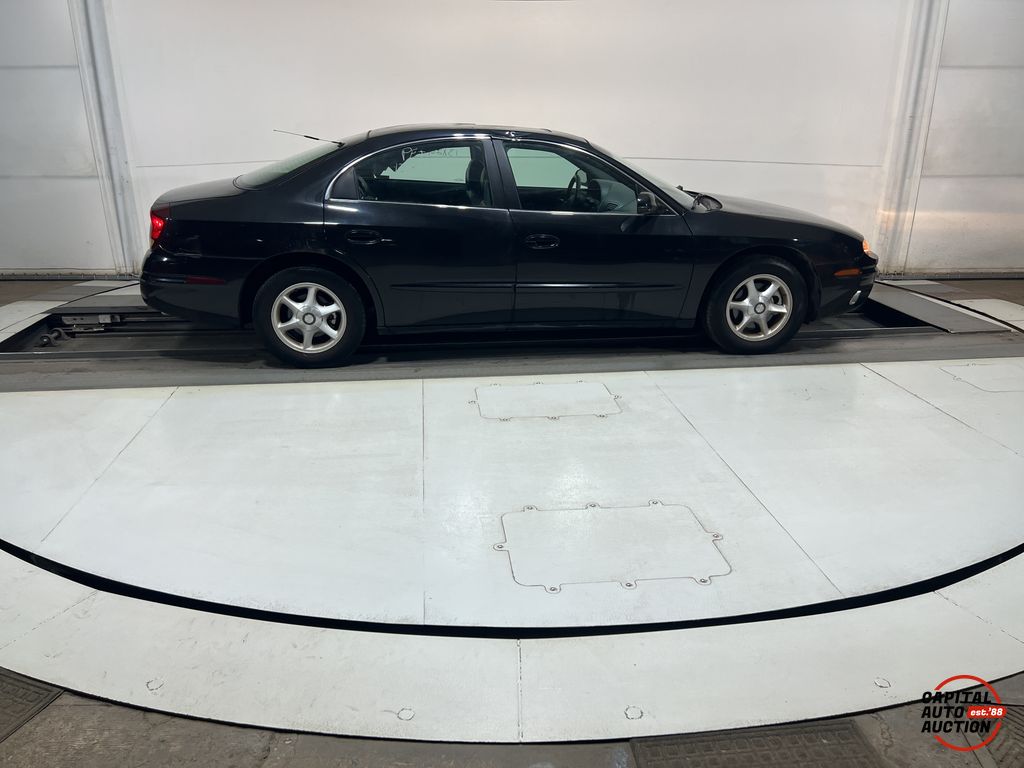 2002 Oldsmobile Aurora 12