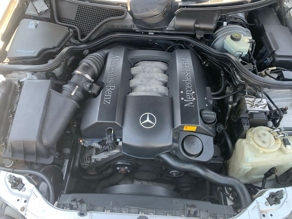 2001 Mercedes-Benz E-Class 9