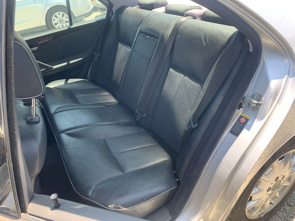 2001 Mercedes-Benz E-Class 8