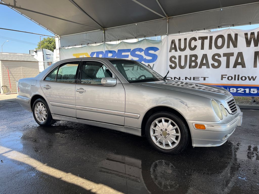 2001 Mercedes-Benz E-Class 0