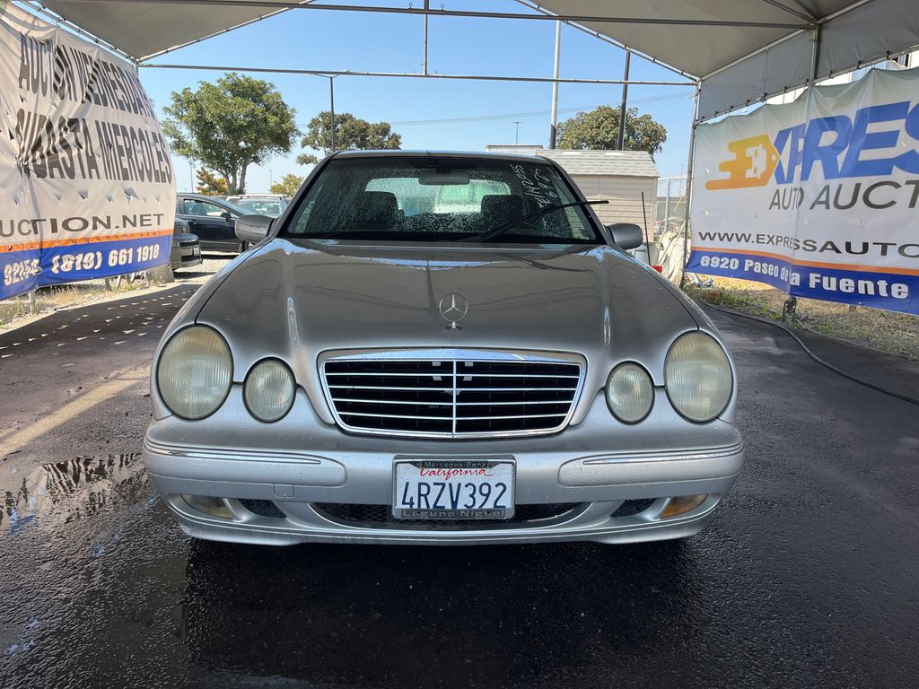 2001 Mercedes-Benz E-Class 5