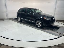 2013 VOLKSWAGEN Touareg