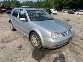 2003 VOLKSWAGEN Golf