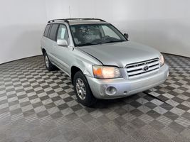 2004 Toyota HIGHLANDER