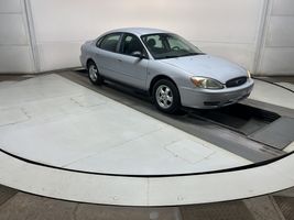 2004 Ford Taurus