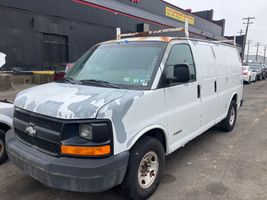 2003 Chevrolet G2500 Vans