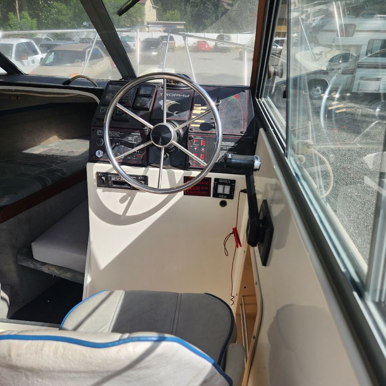 1988 bayliner Trophy 9
