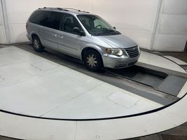 2006 Chrysler Town & Country