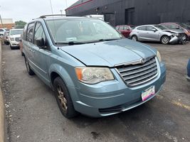2010 Chrysler Town & Country