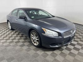 2011 NISSAN MAXIMA
