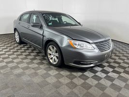 2013 Chrysler 200