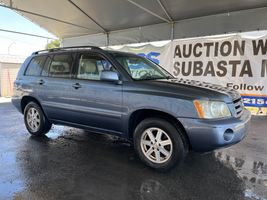 2004 Toyota HIGHLANDER