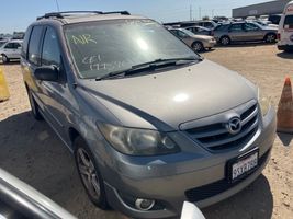 2004 Mazda MPV