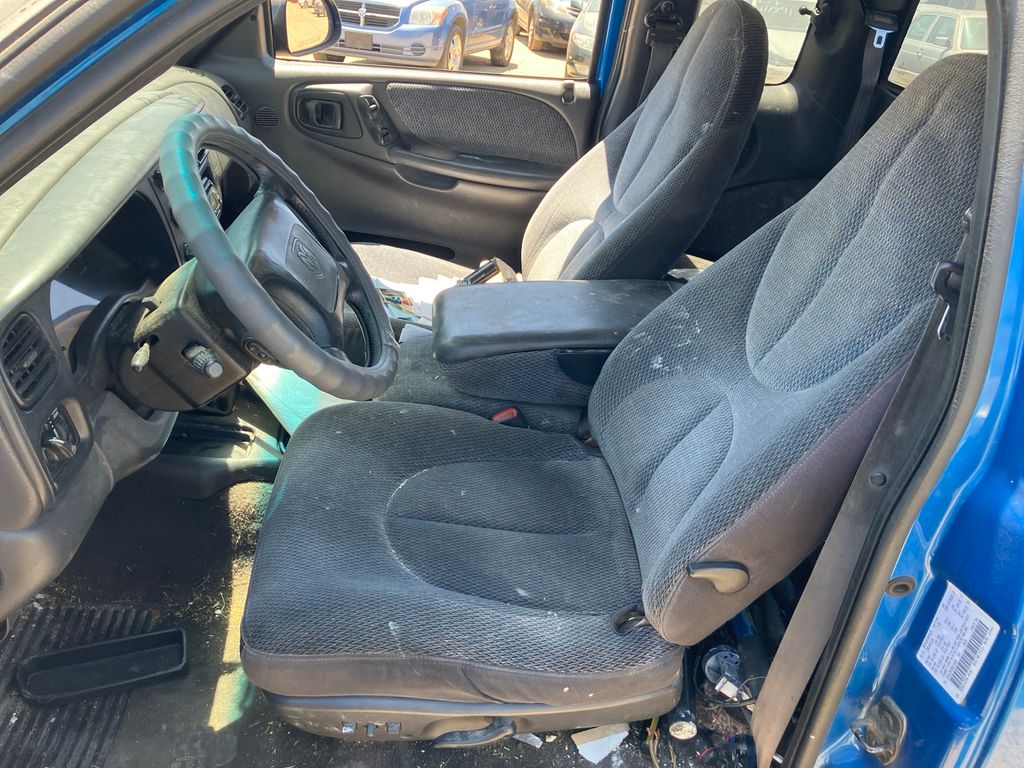 1999 Dodge Dakota 7