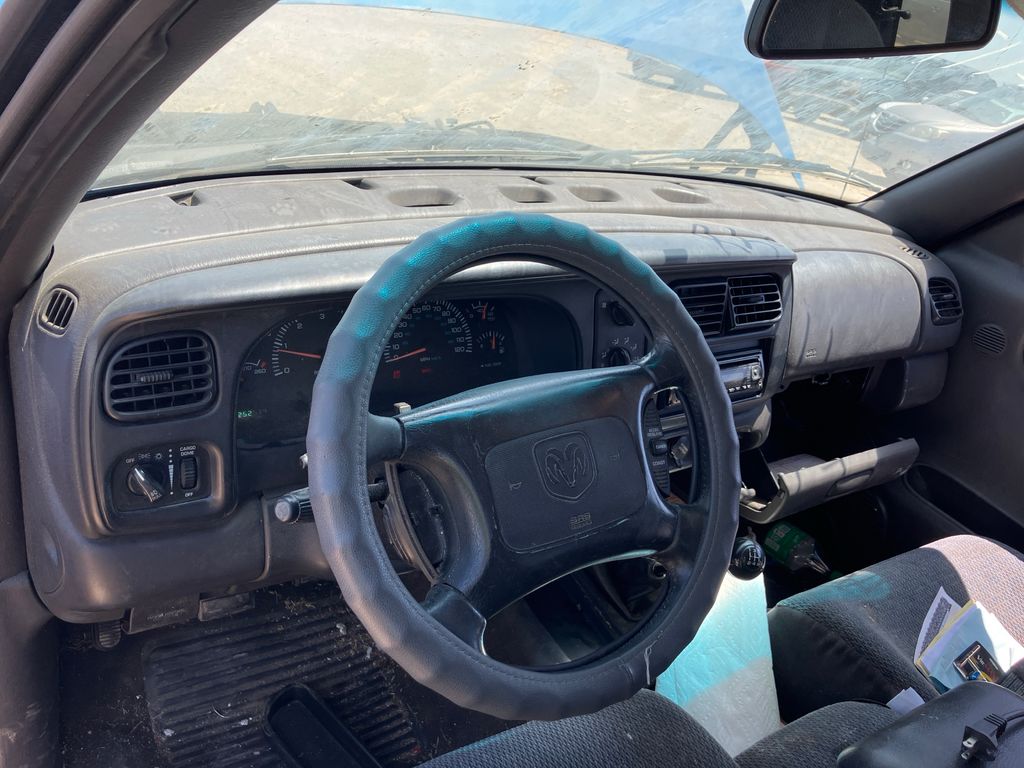 1999 Dodge Dakota 10