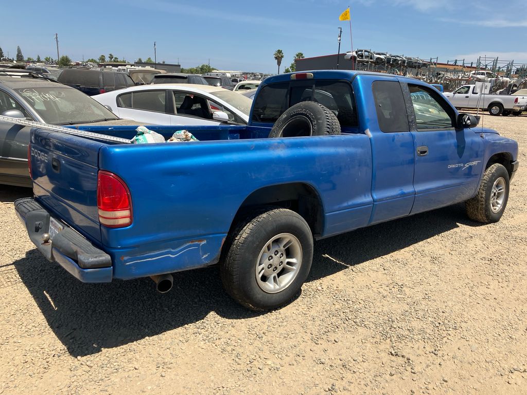 1999 Dodge Dakota 3
