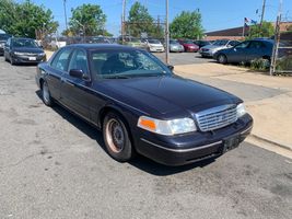 2000 Ford Crown Victoria