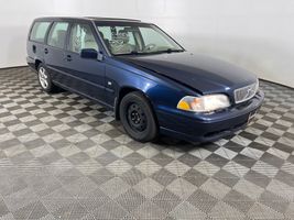 2000 Volvo V70