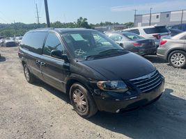 2005 Chrysler Town & Country
