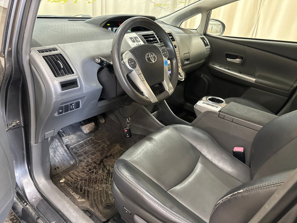 2012 Toyota Prius V 7