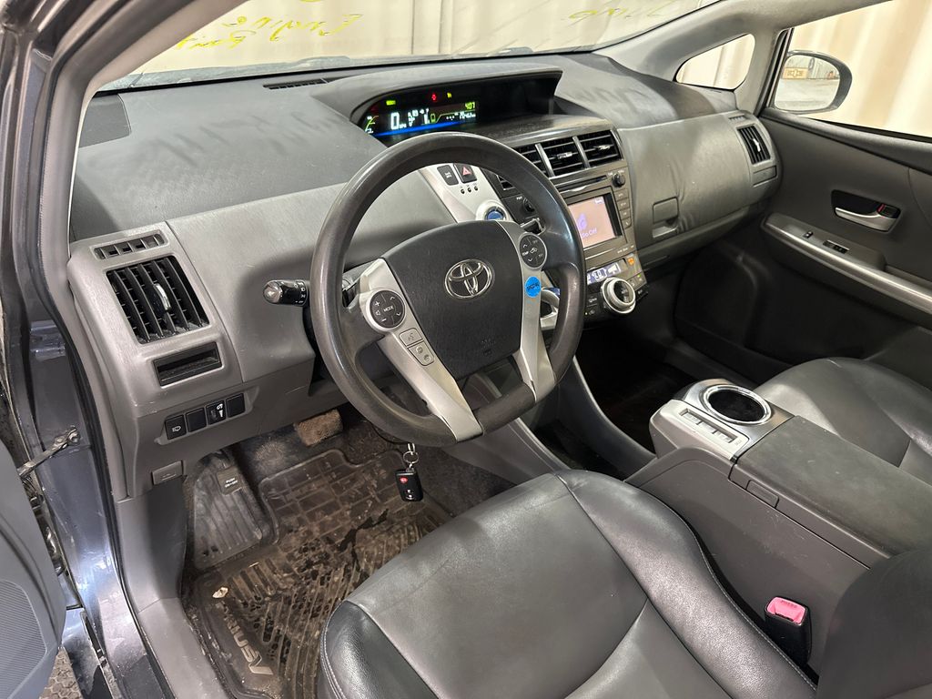 2012 Toyota Prius V 10