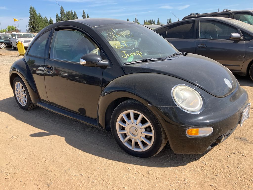 2004 VOLKSWAGEN New Beetle 0