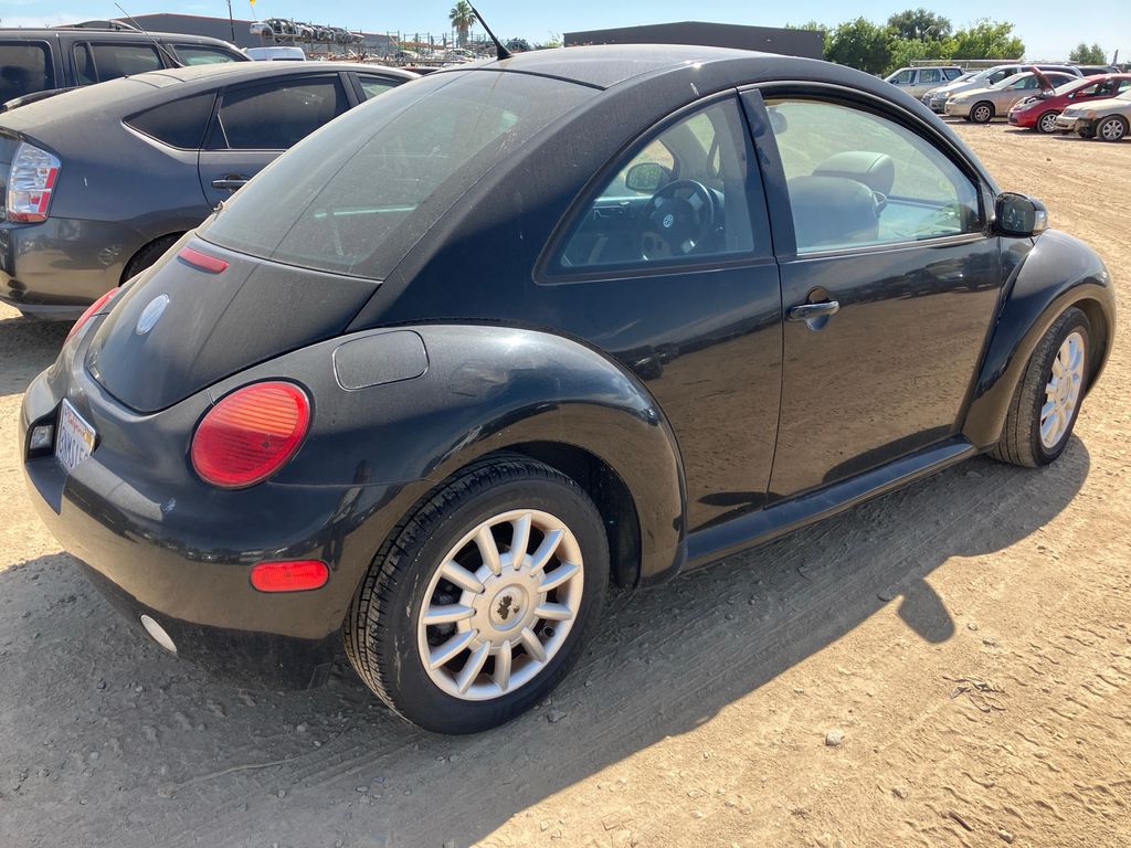 2004 VOLKSWAGEN New Beetle 3