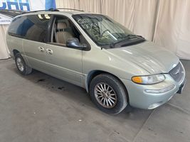 1999 Chrysler Town & Country