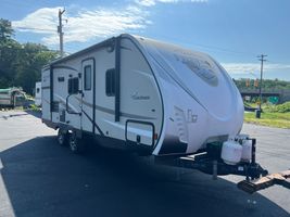 2016 COACHMEN FREEDOM LITE