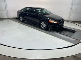 2014 VOLKSWAGEN Passat