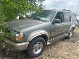 1999 Ford Explorer