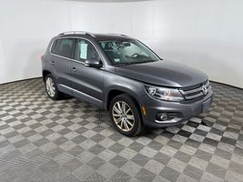 2014 VOLKSWAGEN Tiguan