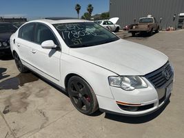 2010 VOLKSWAGEN Passat