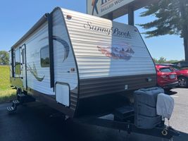 2015 sunnybrook SUNSET CREEK