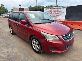 2009 VOLKSWAGEN Routan