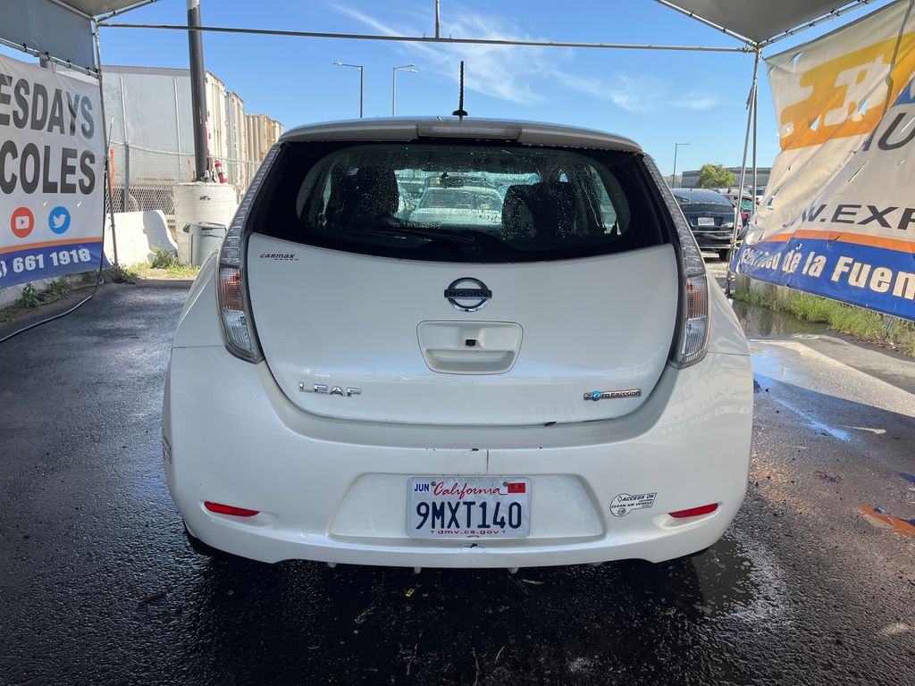 2016 NISSAN LEAF 6