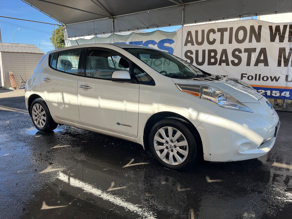 2016 NISSAN LEAF 0