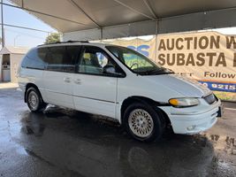 1997 Chrysler Town & Country