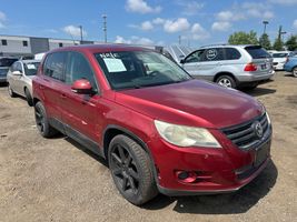 2010 VOLKSWAGEN Tiguan