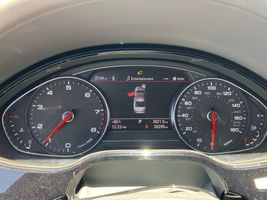 2012 Audi A8